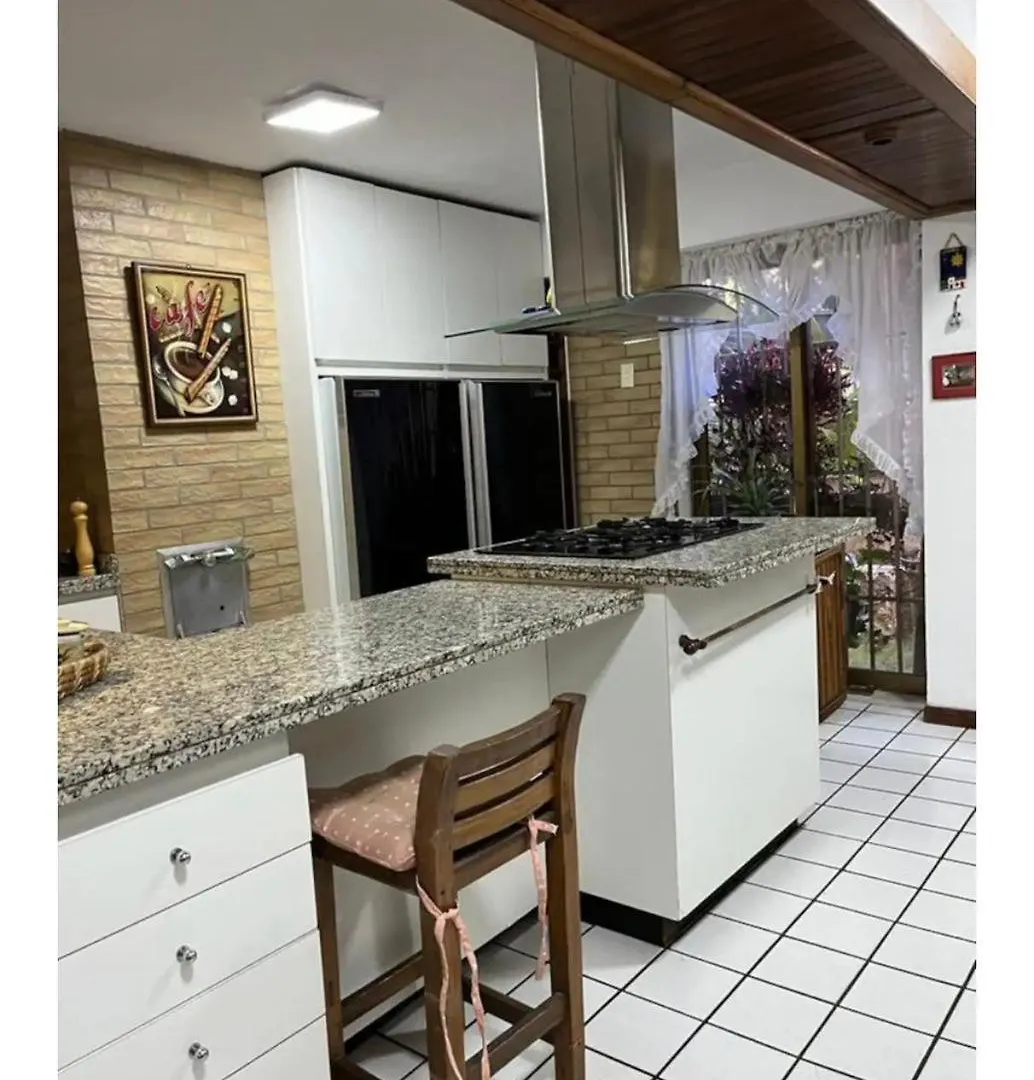 Amplio Apto Al Este De Caracas Appartement
